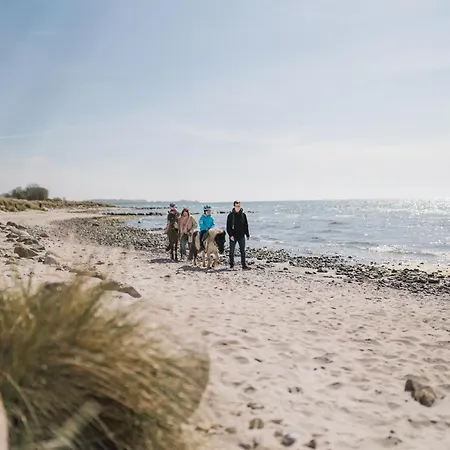 Buedlfarm - Der Familien-erlebnishof In Strandnaehe
